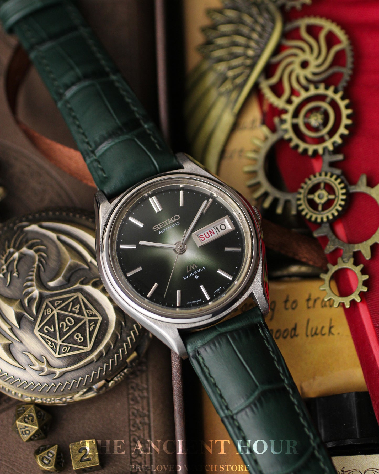 Seiko Lord Matic 5606-7580 Fume Green Sunburst Dial Year-1972 Vintage Watch