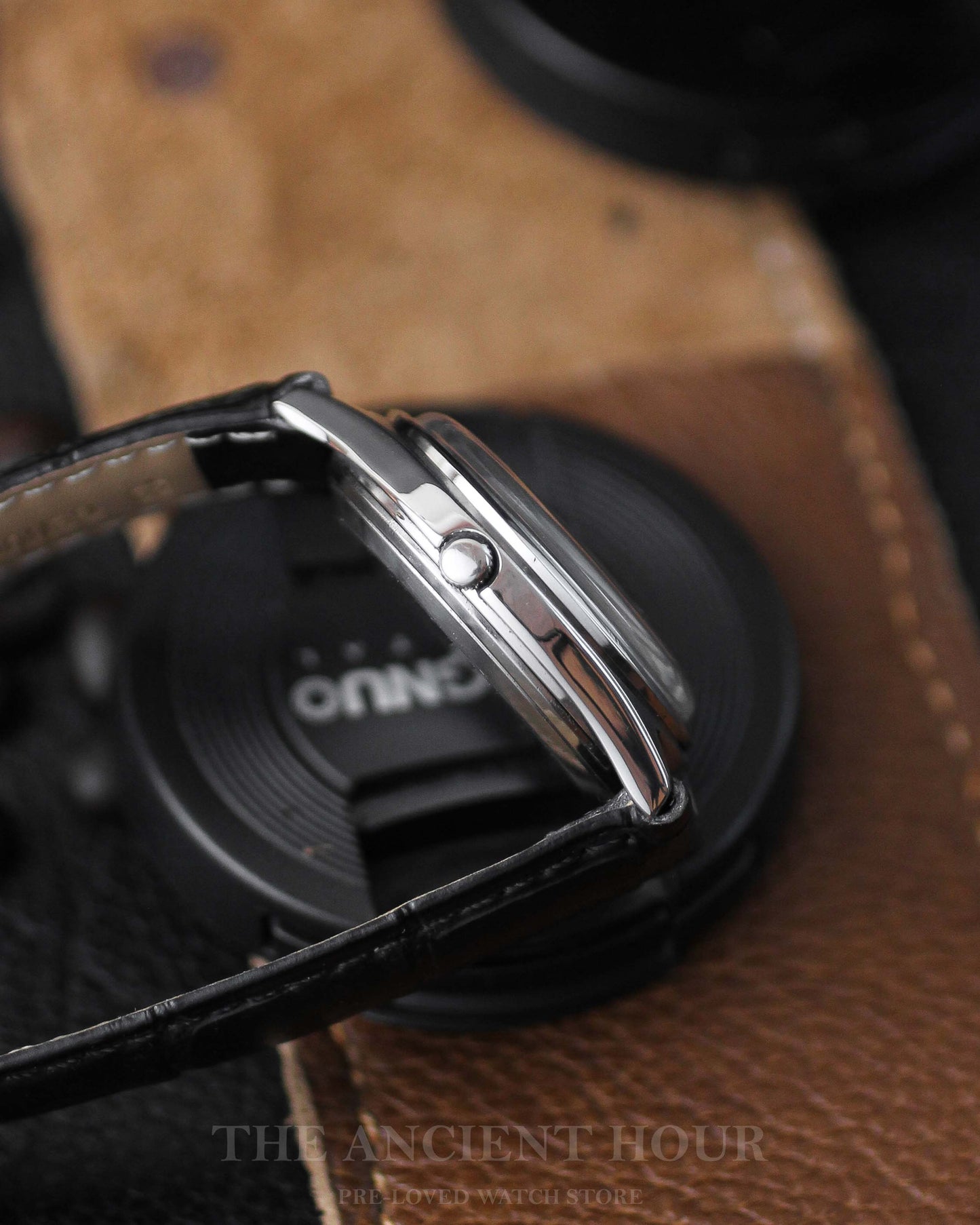 Seiko Quartz Type 2 7546-7010 - White linen dial - kanji day/date calendar