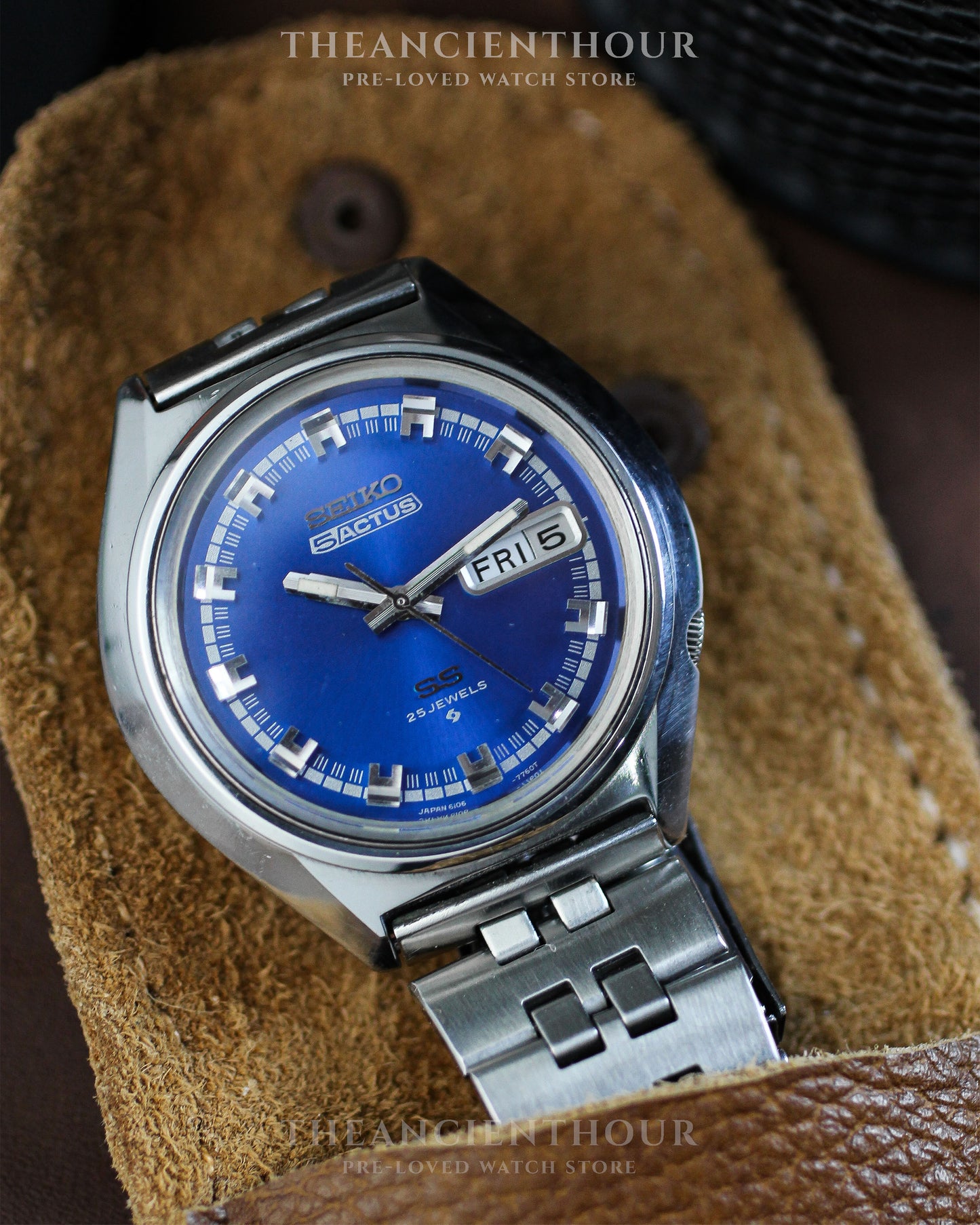 Seiko 5 Actus - 6106 Automatic movement - Racing blue dial