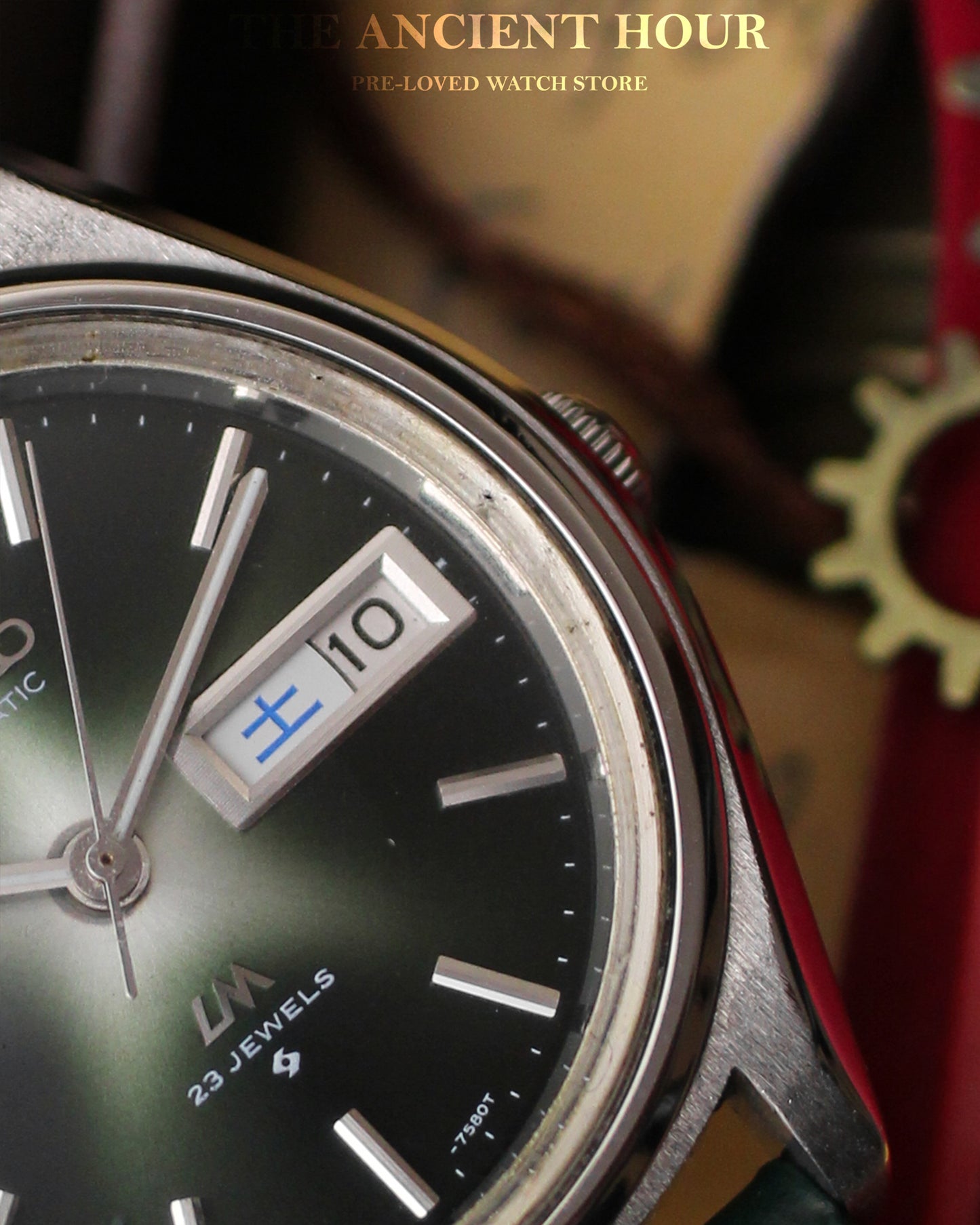 Seiko Lord Matic 5606-7580 Fume Green Sunburst Dial Year-1972 Vintage Watch