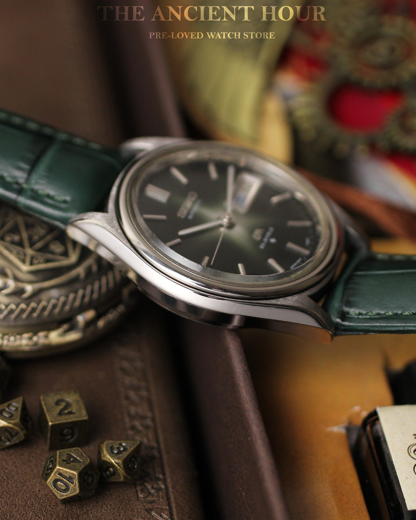 Seiko Lord Matic 5606-7580 Fume Green Sunburst Dial Year-1972 Vintage Watch