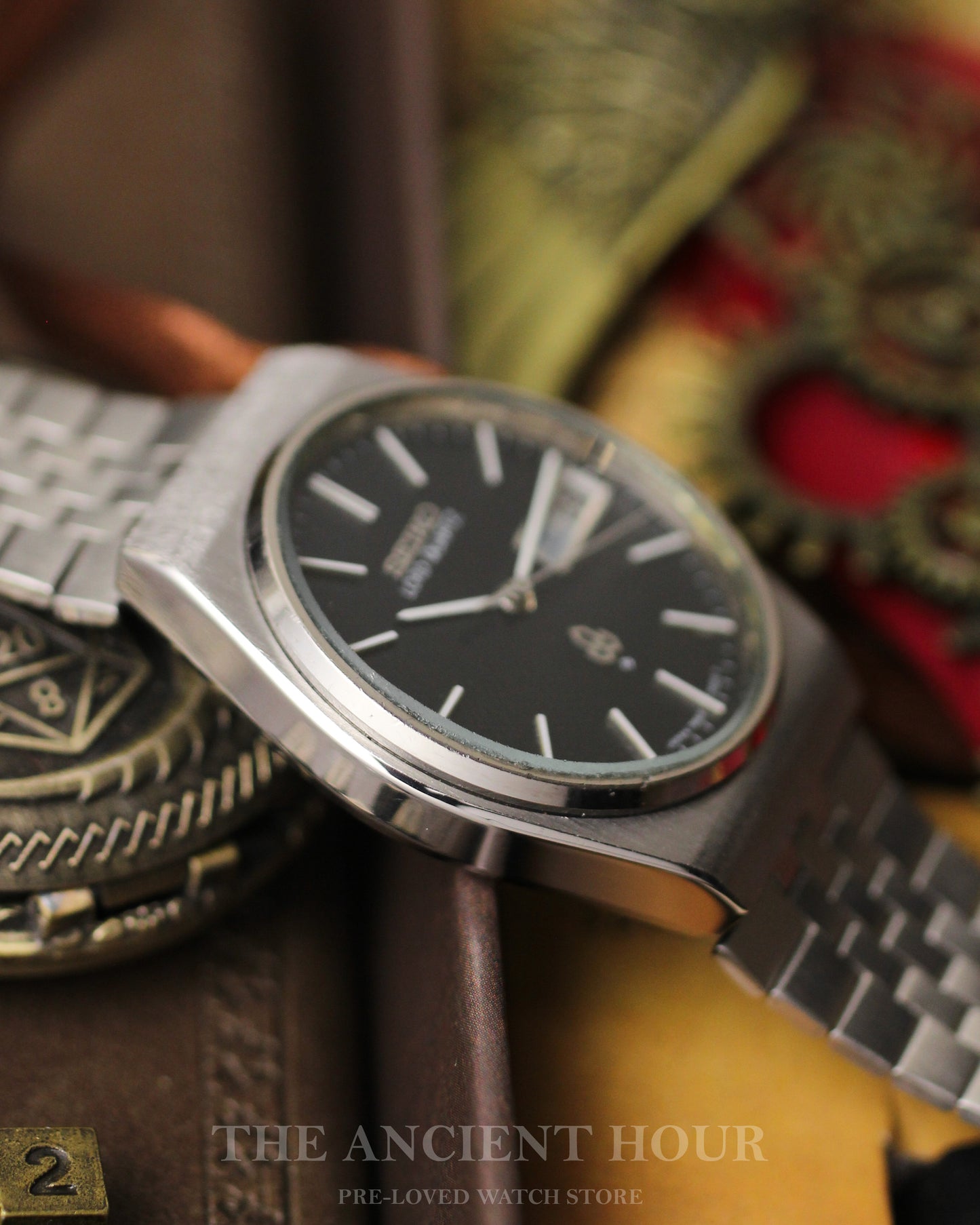 1988 Seiko Lord Quartz - 7853 quartz mov. - Textured dial - Kanji/English calendar